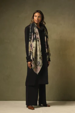 Daisy Black Wool Scarf