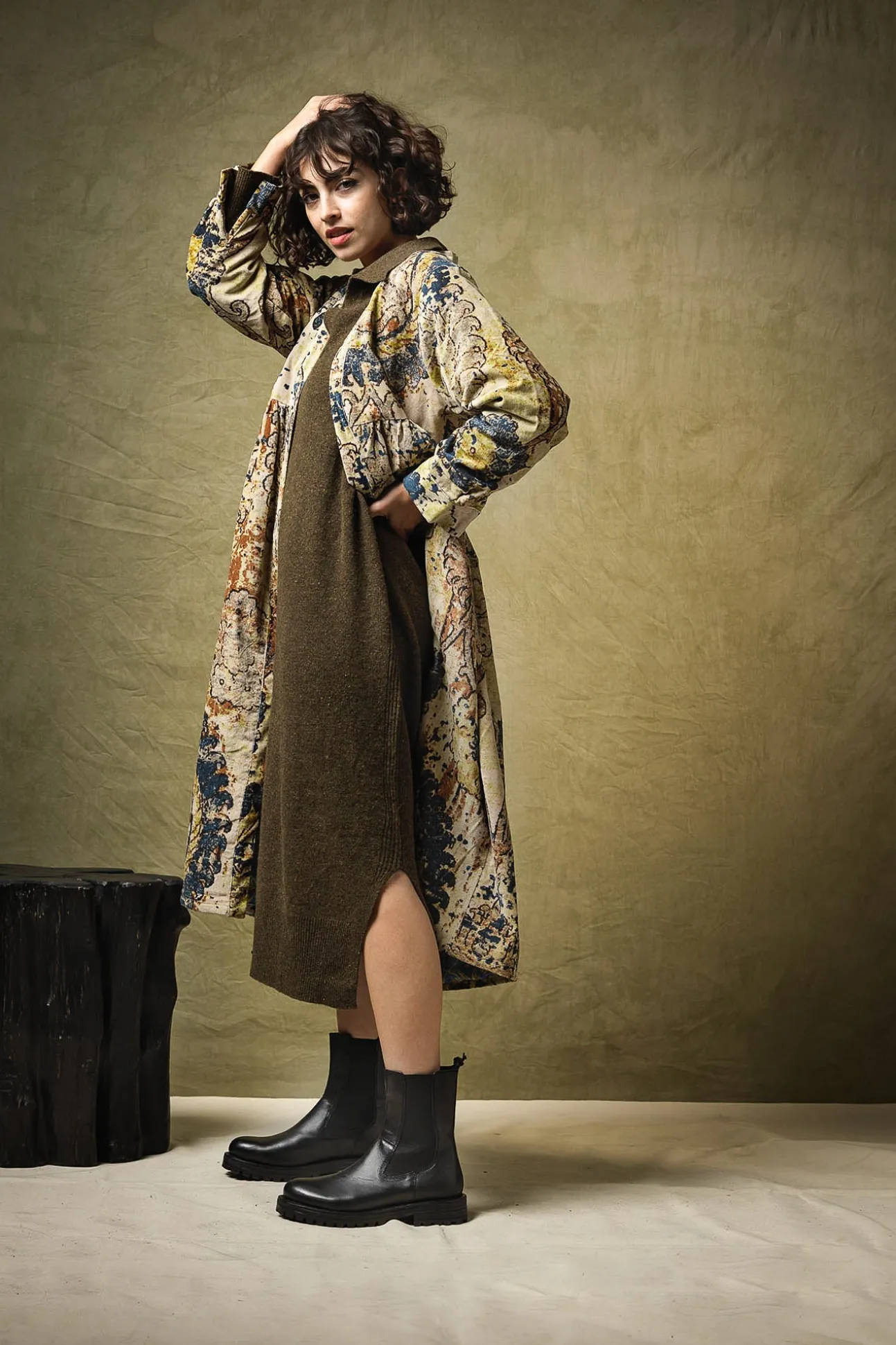 Dhurrie Taupe Velvet Duster Coat