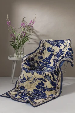 Giant Willow Blue Velvet Throw