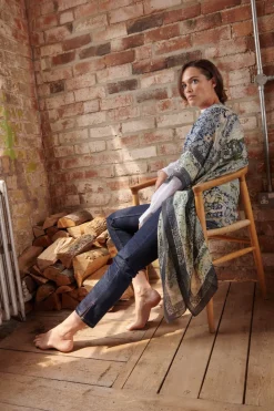 Tapestry Sea Wool Throwover